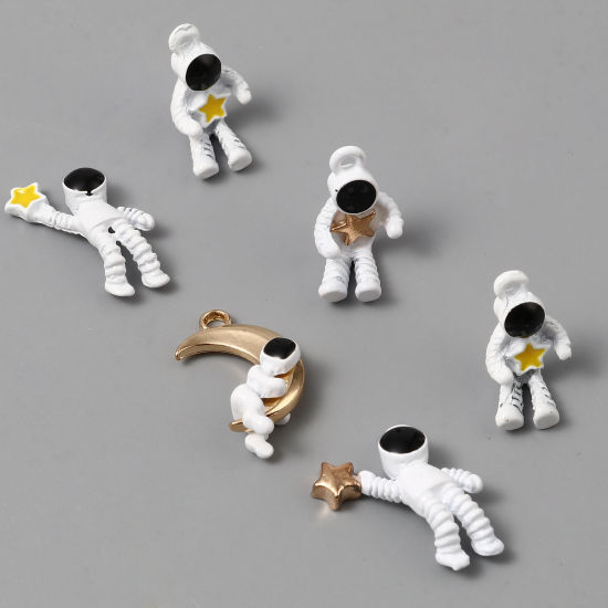 Immagine di Lega di Zinco Galassia Charms Astronauta Bianco Smalto 10 Pz