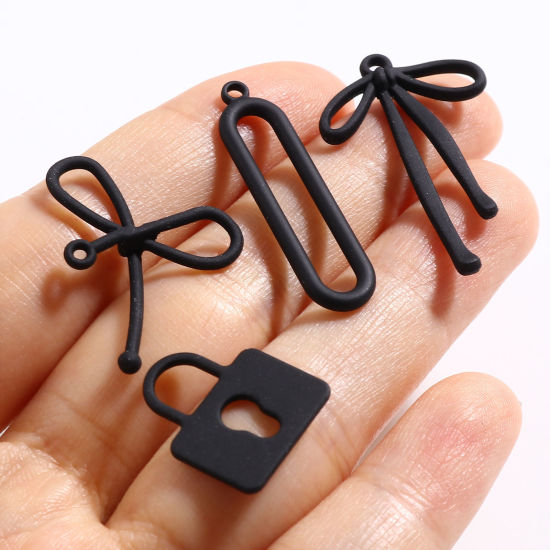 Imagen de Zamak Colgantes Charms Negro Pintura 10 Unidades