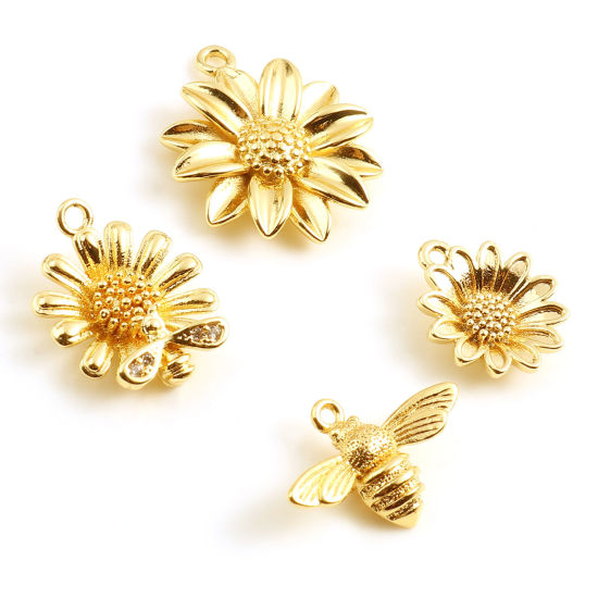 Picture of Brass Charms Daisy Flower 18K Real Gold Plated 2 PCs