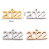 Image de Breloques en Acier Inoxydable Année Chiffre Multicolore Gravé Mots" 2022 " 2 Pcs