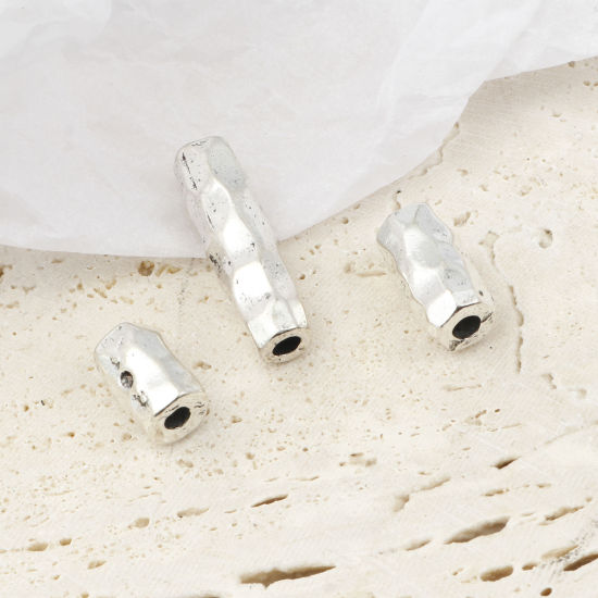 Immagine di Lega di Zinco Martellato Perline Cilindrico Argento Antico 10 Pz