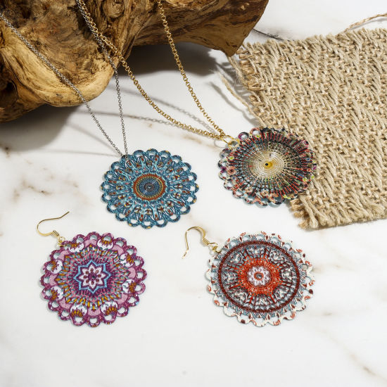 Bild von Eisenlegierung Filigran Stempel Verzierung Anhänger Rund Bunt Spritzlackierung 4.7cm x 4.7cm, 5 Stück