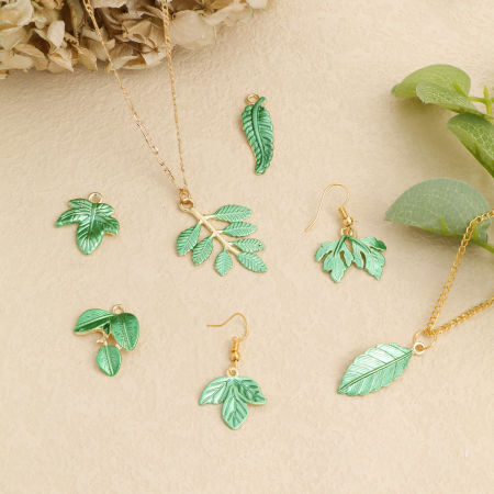 Zinc Based Alloy Leaf Gold Plated Green Painted