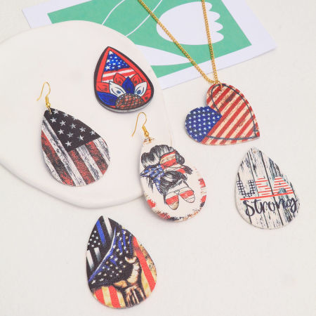 Imagen de Colgantes Dia de la Independencia Americana PU y Bandera Nacional 5.6cm x 3.8cm, 5 Unidades