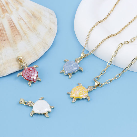 Imagen de Concha + Cobre Joyería del océano Colgantes 18k Chapado en Oro Multicolor Tortuga Marina 3D Claro Circón Artificial 3.1cm x 2.1cm, 1 Unidad