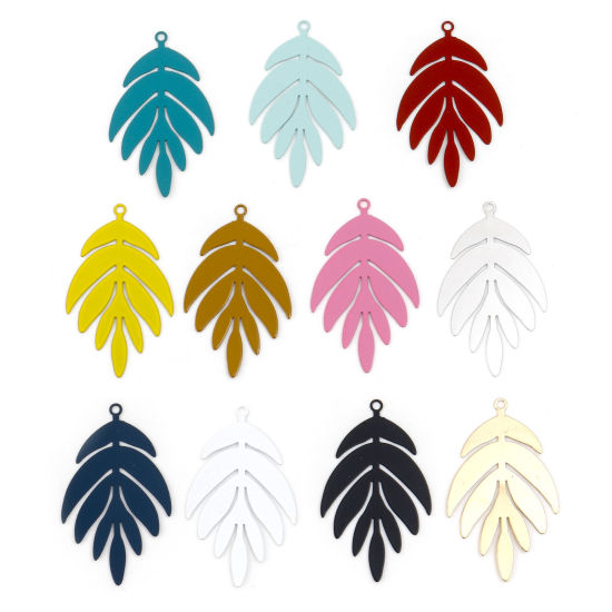 Bild von Eisenlegierung Filigran Stempel Verzierung Anhänger Blätter Bunt Spritzlackierung 4cm x 2.4cm, 10 Stück