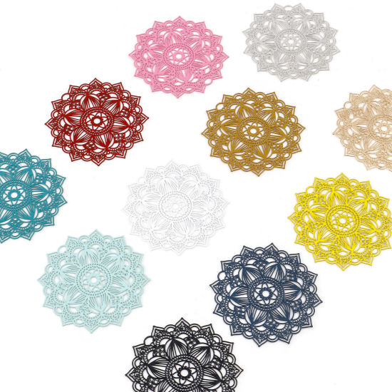 Imagen de Hierro Filigrana Estampación Colgantes Flor Multicolor Pintura 4cm x 4cm, 5 Unidades