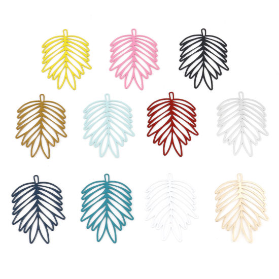 Imagen de Hierro Filigrana Estampación Colgantes Hoja Multicolor Pintura 3.8cm x 2.8cm, 10 Unidades