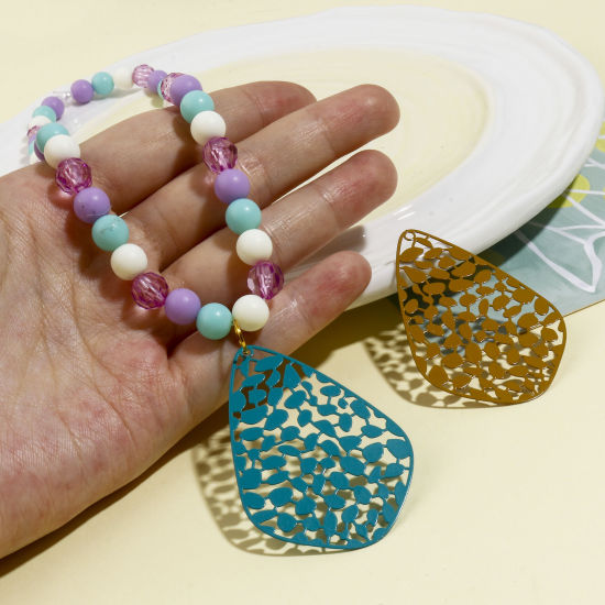 Imagen de Hierro Filigrana Estampación Colgantes Gota Multicolor Pintura 5.3cm x 3.6cm, 5 Unidades