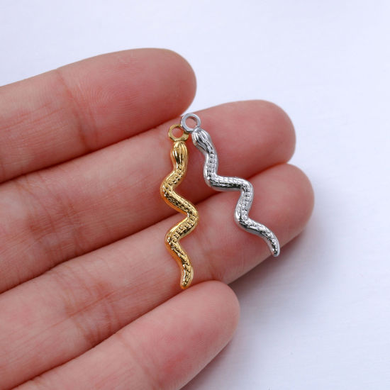 Bild von 304 Edelstahl Charms Schlange Bunt 28mm x 6.5mm, 1 Stück