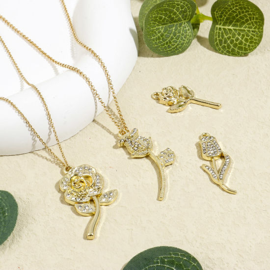 Imagen de Zamak día de San Valentín Colgantes Flor Chapado en Oro Transparente Rhinestone Micro Pave 5 Unidades