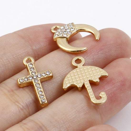 Picture of Zinc Based Alloy Micro Pave Charms Gold Plated