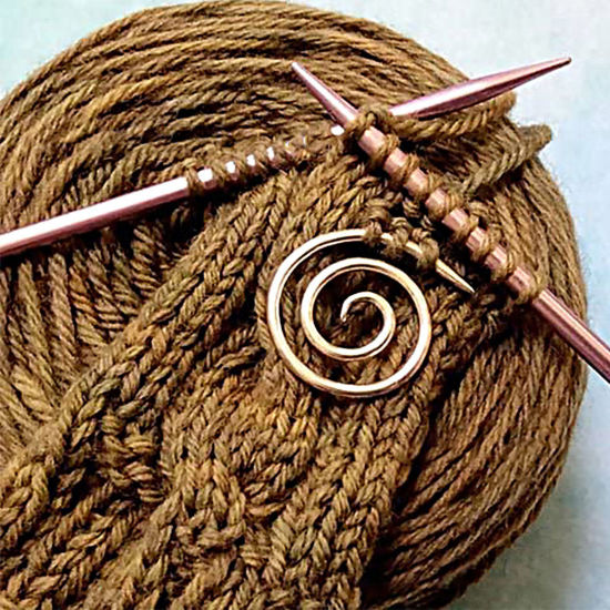 Picture of Alloy Knitting Needles Spiral Multicolor 4cm x 4cm