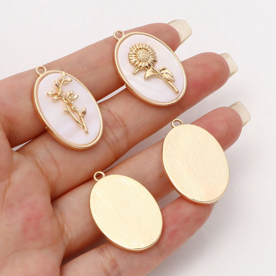 Picture of Natural Shell & Brass Birth Month Flower Charms Oval Real Gold Plated White 27mm x 18mm