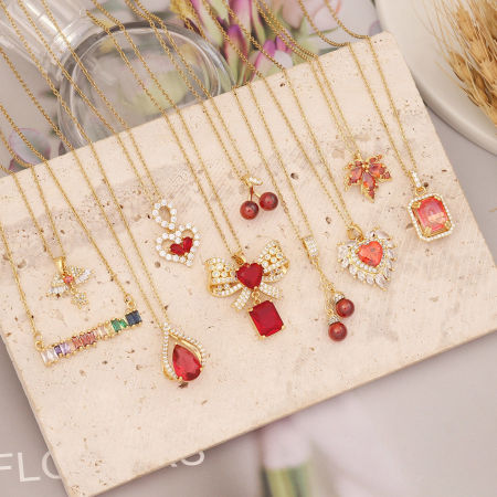 Cobre Elegante Collar con Colgante Chapado en Oro Rojo Circón Artificial 1 Unidad