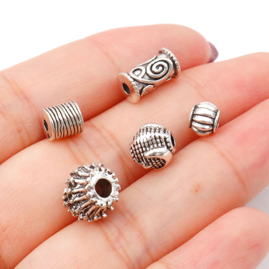 Immagine di Lega di Zinco Perline Argento Antico Tondo Luna 100 Pz