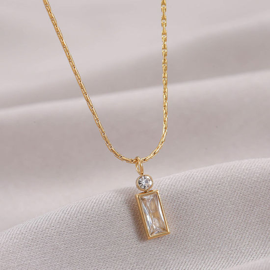 Immagine di Ecologico Semplice & Casual Elegante 14k Vero Oro Placcato 304 Acciaio Inossidabile & Zircone Cubico Catena Singolare Rettangolo Collana con Ciondolo Per Donne 1 Pz