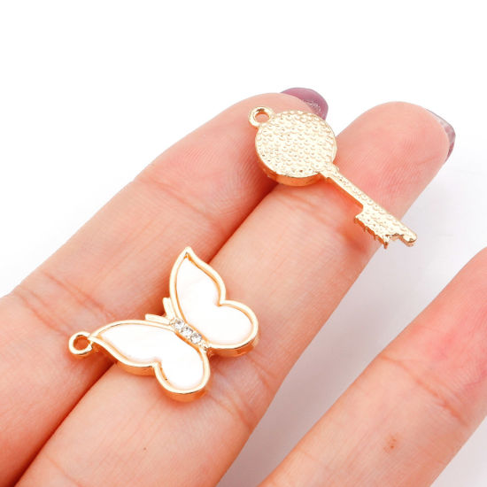 Picture of Zinc Based Alloy & Acrylic Charms Gold Plated White