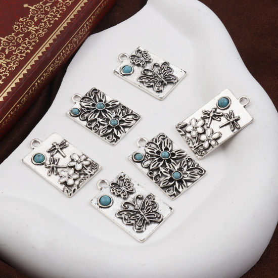 Bild von Zinklegierung Böhmischer Stil Anhänger Schmetterling Antiksilber Cyan Blumen Mit Harz Imitat Howlith Cabochons 3cm x 1.9cm, 5 Stück