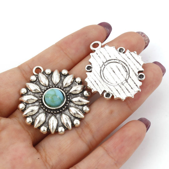 Imagen de Zamak Bohemia Colgantes Plata Antigua Verde Azul Tallado Con Resina Cabochons Imitación Turquesa 5 Unidades