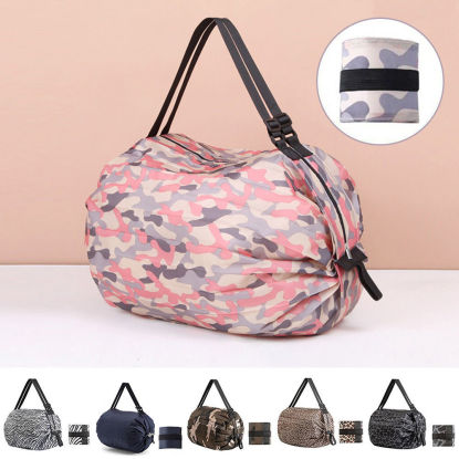 1pc letter pattern zippered portable travel sanitary napkin storage bag PU  waterproof storage small square bag. It is convenient and beautiful to  store sanitary napkins when going shopping. It is very suitable