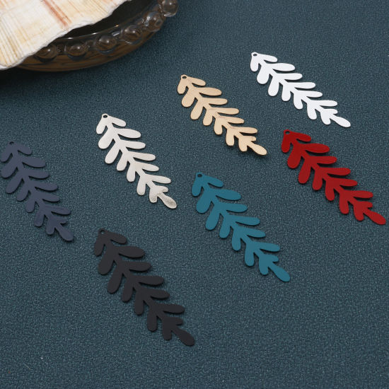Immagine di Lega di Ferro Collezione Flora Ciondoli Foglia Multicolore Pittura 5.1cm x 1.6cm , 10 Pz