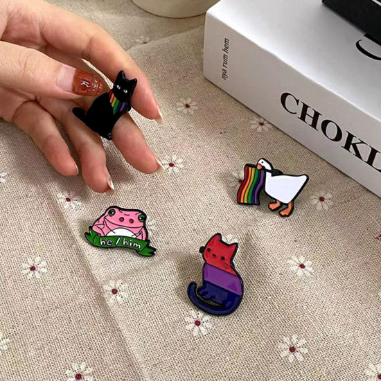 Picture of Stylish Pin Brooches Cat Animal Rainbow Multicolor Enamel