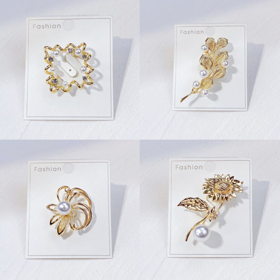 Picture of Exquisite Pin Brooches Flower Leaves Gold Plated Imitation Pearl