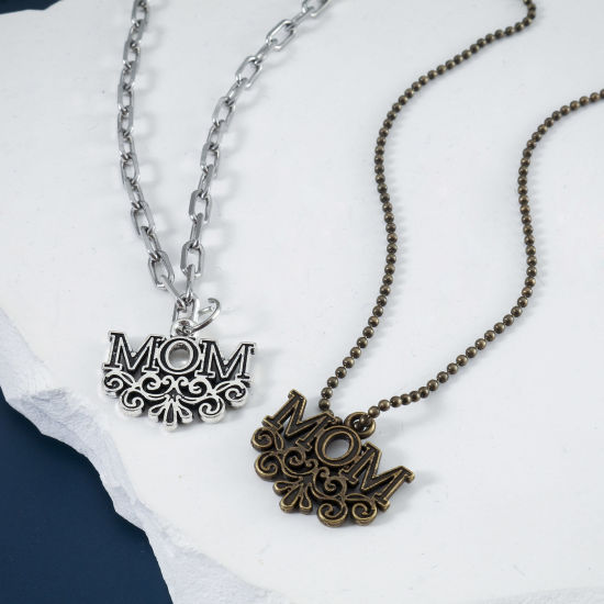 Immagine di Lega di Zinco Festa Della Mamma Charms Nuvole Multicolore Lettere " Mom " 20mm x 17mm , 20 Pz