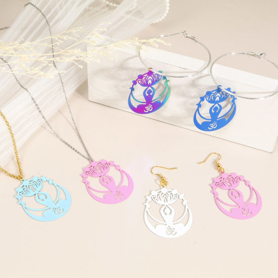 Image de Pendentifs Estampage en Filigrane Religieux en Alliage de Fer Symbole OM/ Aum Multicolore Fleur de Lotus 4.4cm x 3.2cm, 5 Pcs