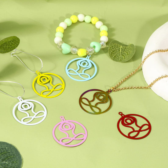 Imagen de Hierro Filigrana Estampación Colgantes Yoga Multicolor Ronda 3.5cm x 3cm, 10 Unidades