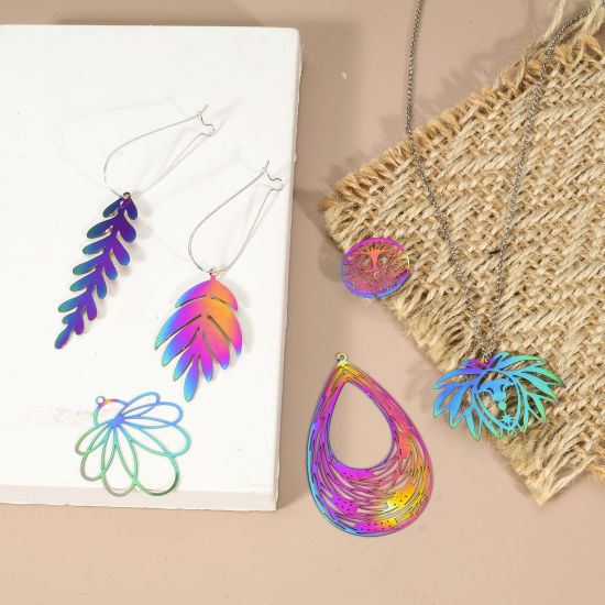 Imagen de Hierro Filigrana Estampación Colgantes Flor de Loto Chapado en Color Arco Iris Flor Hoja 5 Unidades