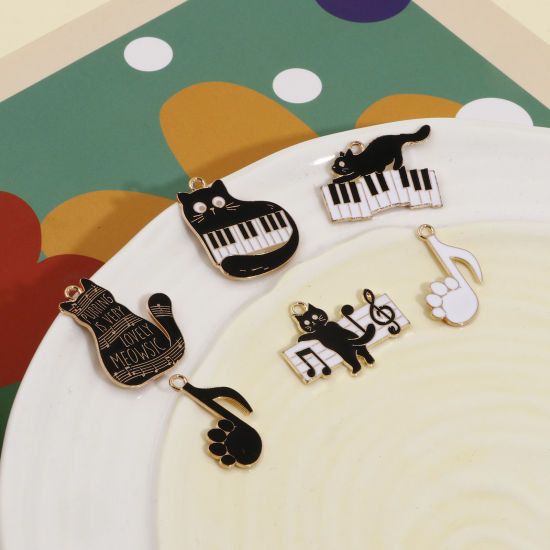 Picture of Zinc Based Alloy Music Charms Gold Plated Black & White Cat Animal Piano Enamel