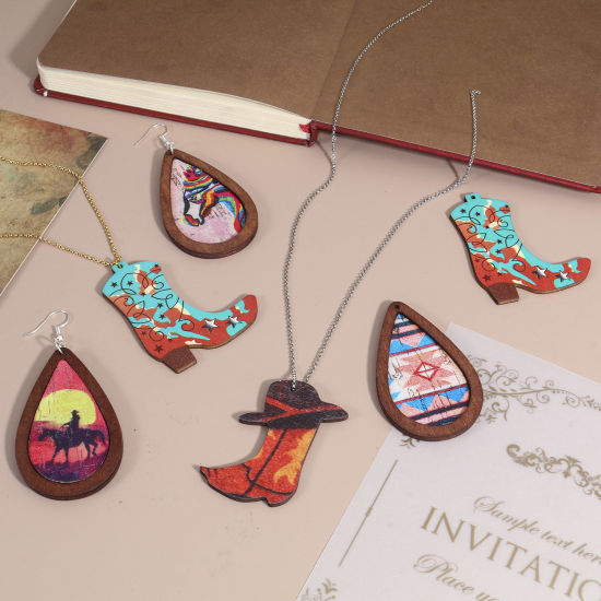 Image de Pendentifs Cowboy de l'Ouest en PU & Bois Naturel Multicolore Goutte d'Eau Boots 5 Pcs