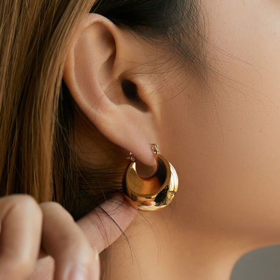 Picture of Hypoallergenic Retro Simple 18K Real Gold Plated Copper Hoop Earrings For Women