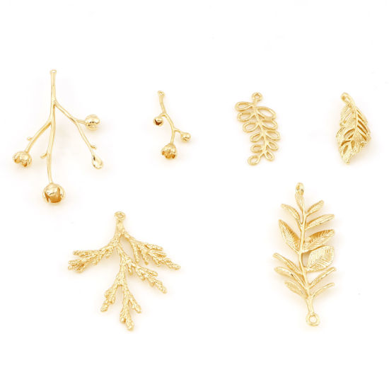 Image de Pendentifs en Laiton Fleur Plaqué Or Véritable 18K Feuilles 3D 2 Pcs