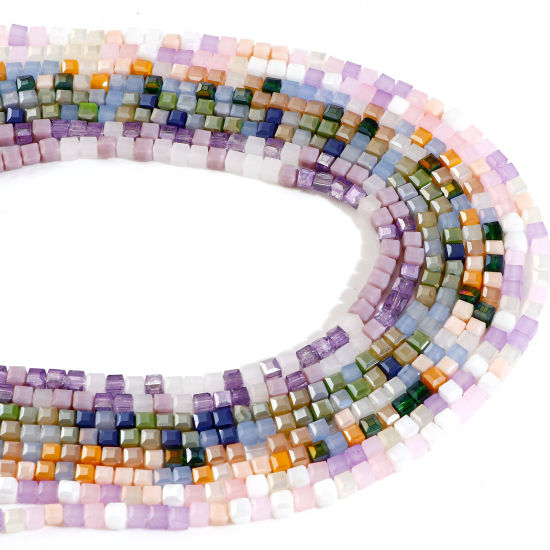 Image de 1 Enfilade Perles pour DIY Fabrication de Bijoux de Charme en Verre Cube Multicolore 4mm x 4mm