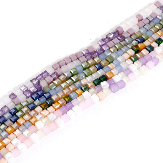 Image de 1 Enfilade Perles pour DIY Fabrication de Bijoux de Charme en Verre Cube Multicolore 4mm x 4mm