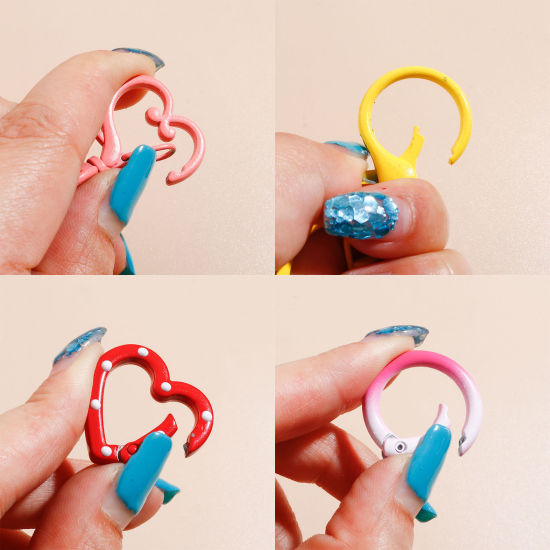 Bild von 10 Stück Zinklegierung Schlüsselkette & Schlüsselring Zufällig gemischte Farben Punkt Spritzlackierung