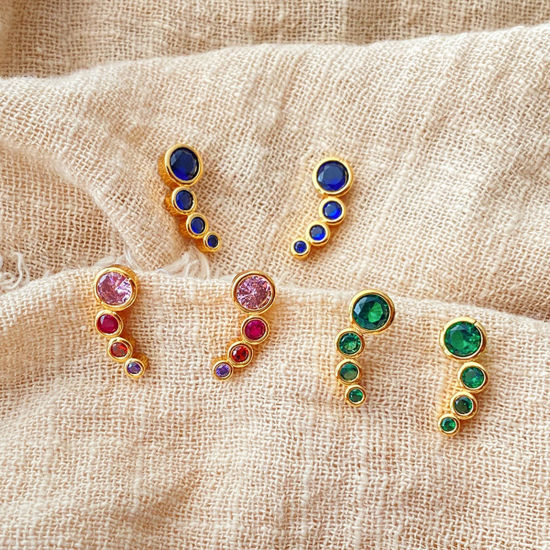 Immagine di Placcatura Sottovuoto Ecologica Squisito Retrò 18K Vero Oro Placcato Rame & Zircone Cubico Curva Tondo Orecchini a Perno Per Donne Compleanno 1 Paio