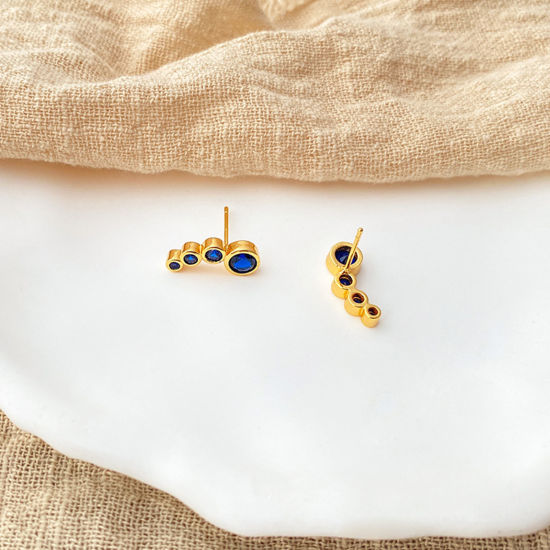 Immagine di Placcatura Sottovuoto Ecologica Squisito Retrò 18K Vero Oro Placcato Rame & Zircone Cubico Curva Tondo Orecchini a Perno Per Donne Compleanno 1 Paio