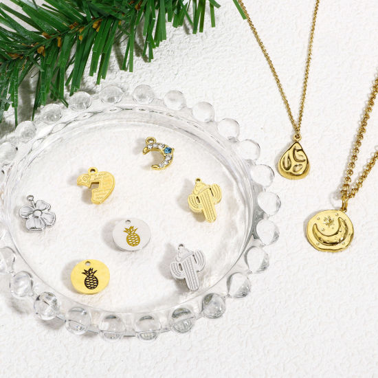 Immagine di 1 Pz Placcatura Sottovuoto Ecologica 304 Acciaio Inossidabile Elegante Charms Tondo Multicolore Ananas