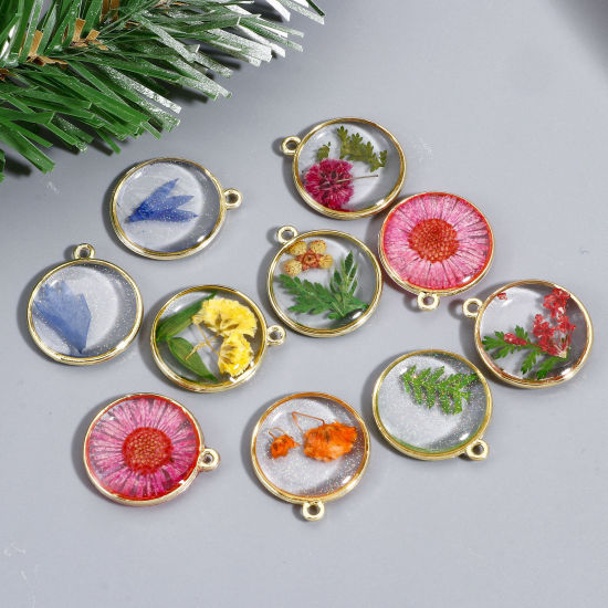 Picture of Handmade Resin Jewelry Real Flower Charms Round Flower Gold Plated 22mm x 19mm