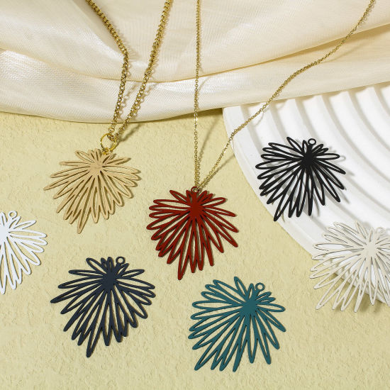 Image de 10 Pcs Pendentifs Estampe en Filigrane en Alliage de Fer Multicolore Feuilles de Fleur Laqué 3.9cm x 3.3cm
