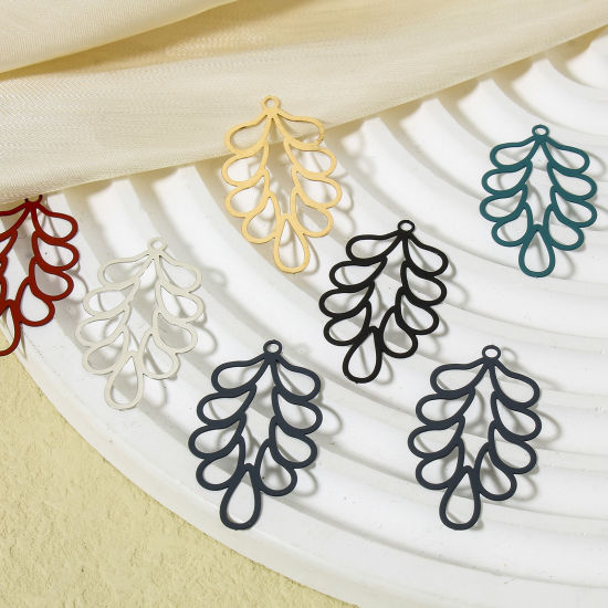 Imagen de 20 Unidades Hierro Filigrana Estampación Colgantes Multicolor Hoja Pintura 3.3cm x 1.8cm