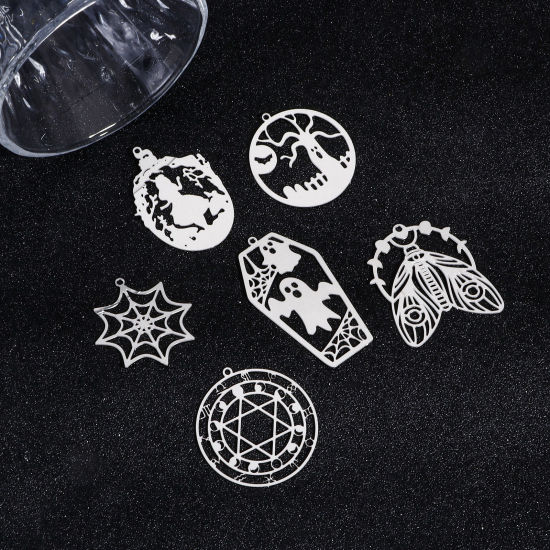 Picture of 304 Stainless Steel Pendants Silver Tone Filigree Stamping