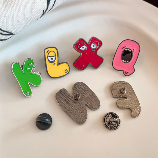 Immagine di 1 Pz Carino Spilla Mostro Occhi Lettere " A-Z " Multicolore Smalto