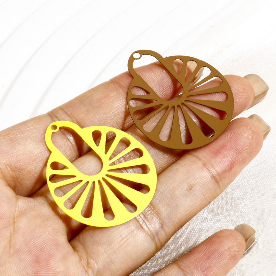 Immagine di 10 Pz Lega di Ferro Filigree Stamping Ciondoli Multicolore Ruota Filigrana 3.5cm x 2.9cm