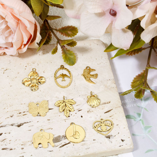 Picture of Eco-friendly Vacuum Plating 304 Stainless Steel Pastoral Style Charms Gold Plated Leaf