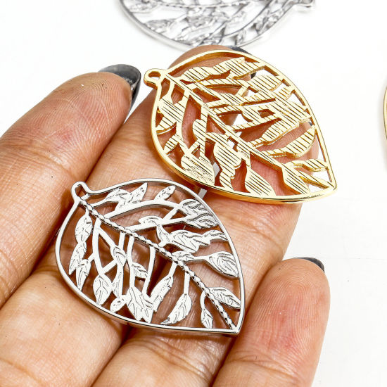 Изображение 2 ШТ Экологичный Латунь Подвески Лист настоящее золото с покрытием ажурная резьба 3.3см x 2.3см